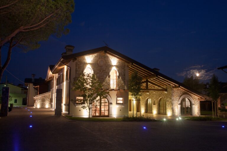Resort B&B Luisa - Esterno notte TENUTA LUISA